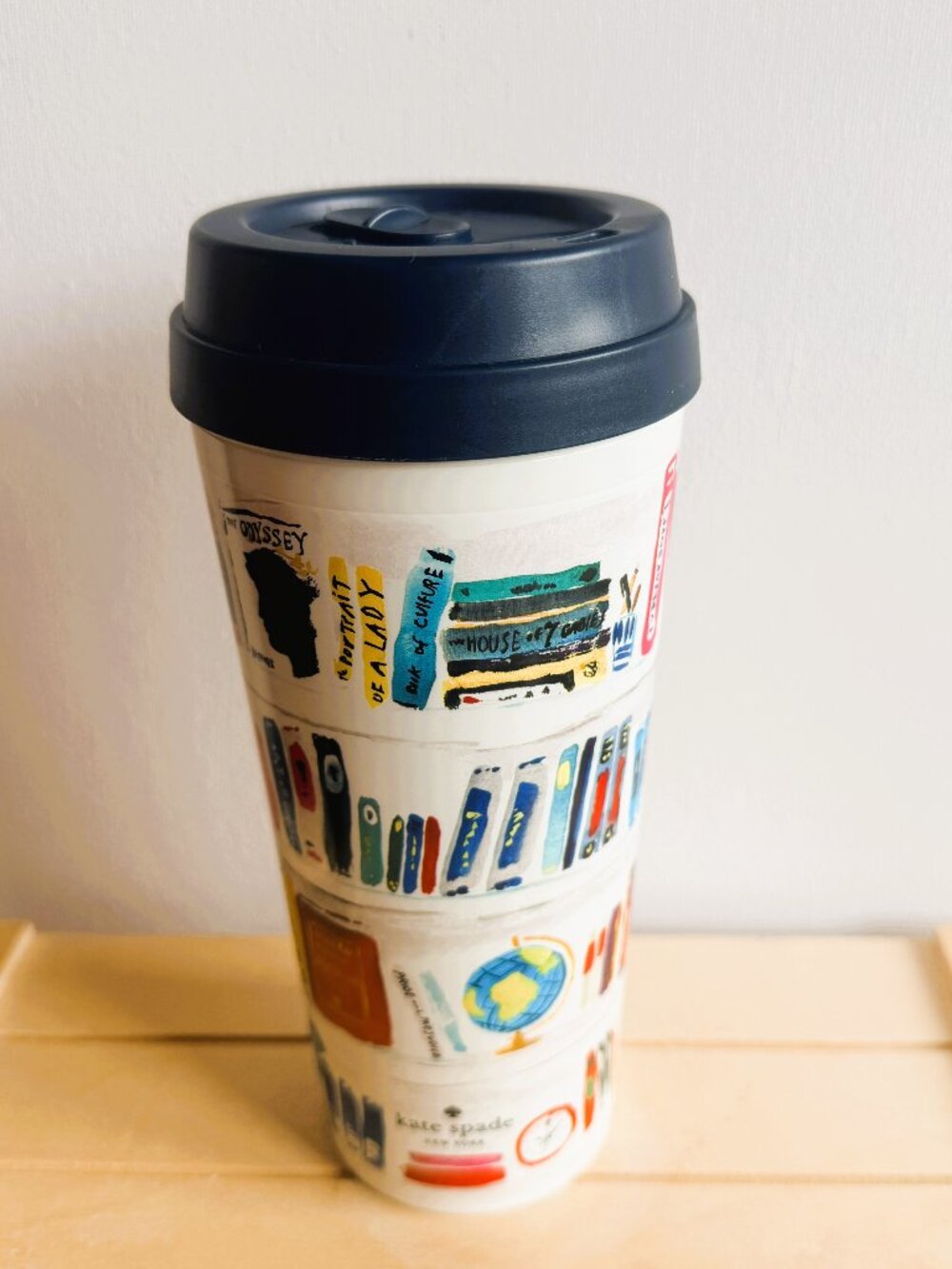 Kate Spade Womens Bella Bookshelf Travel Cup Mug
